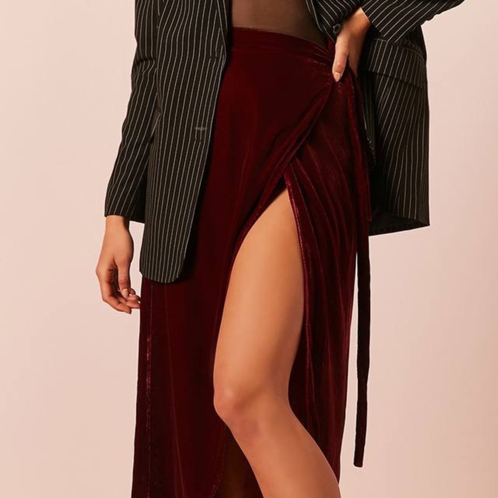 Velvet High Low Tulip